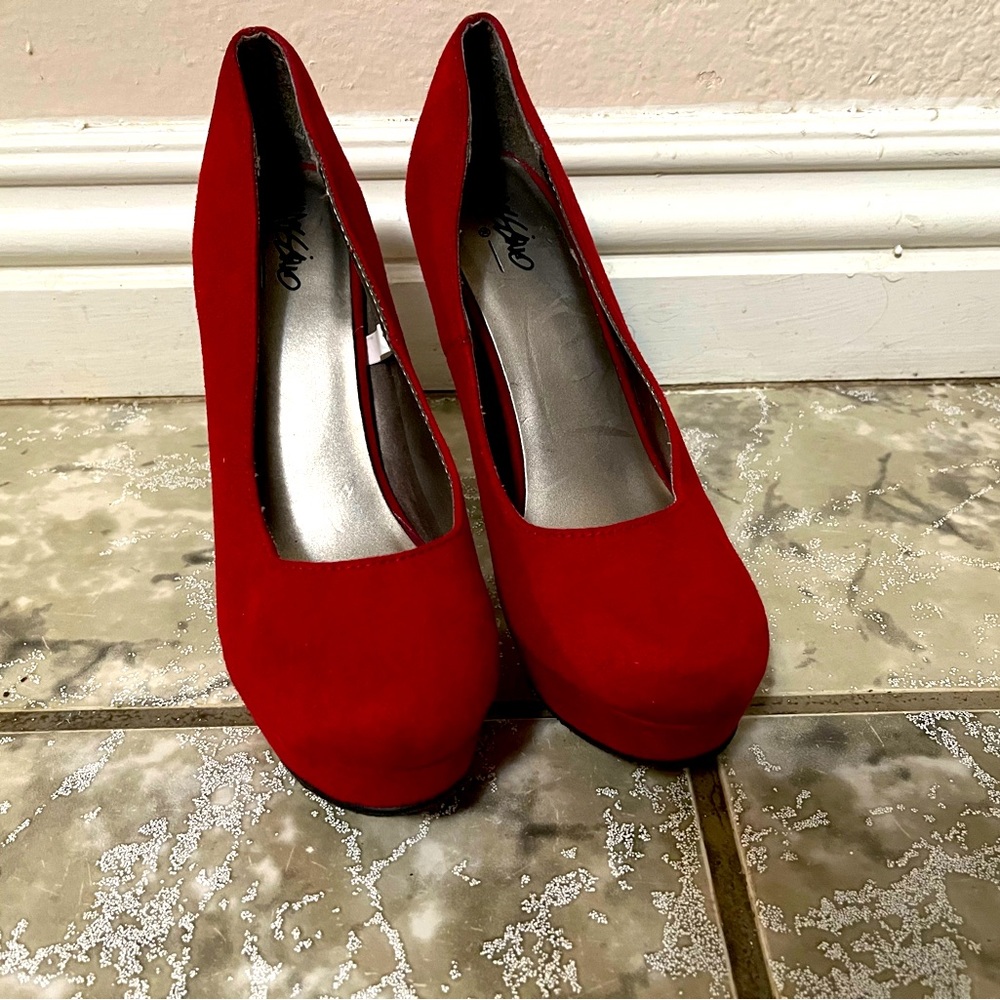 Mossimo Red Platform Heels - Picture 2 of 4